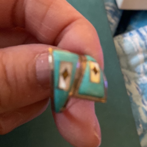 SIZE 6 Turquoise inlay style ring marked Silver SC I believe - Picture 5 of 6